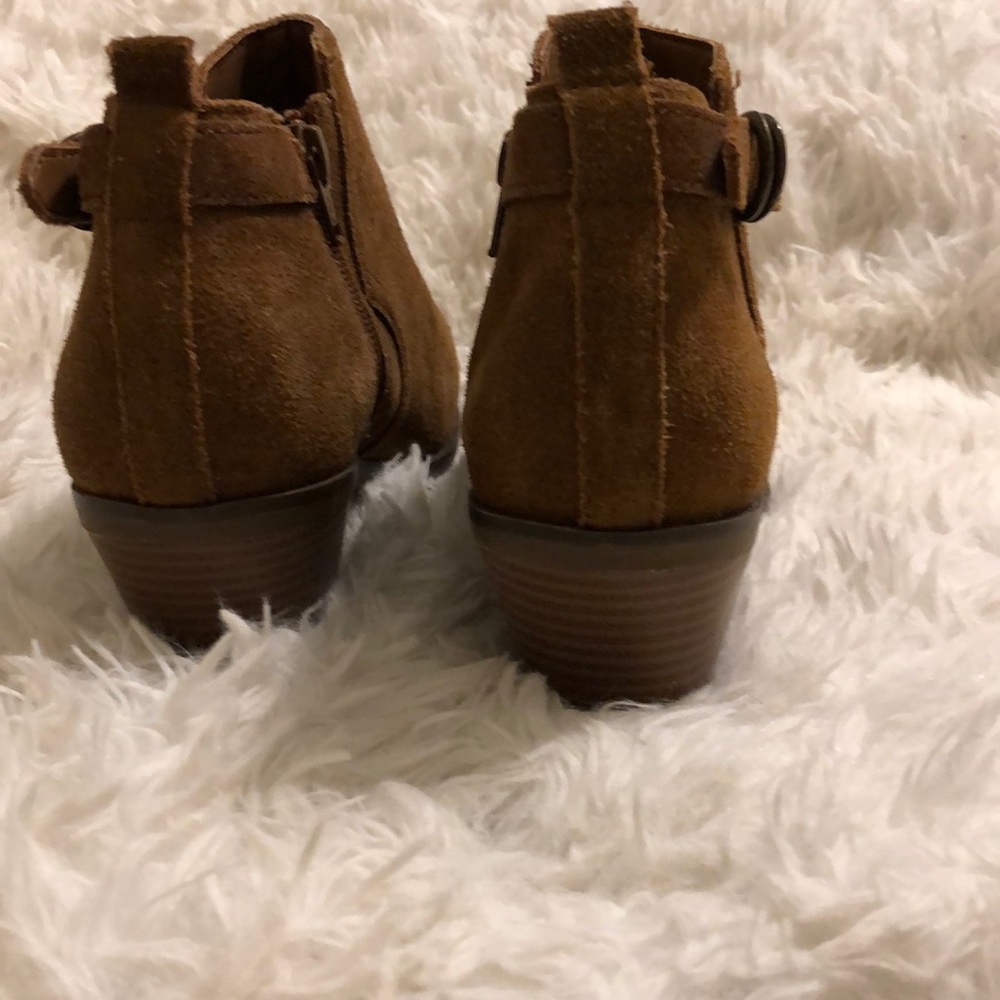 Boots - Picture 3 of 3